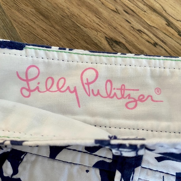 Lily Pulitzer, Callahan Shorts, Size 00 - Picture 4 of 4